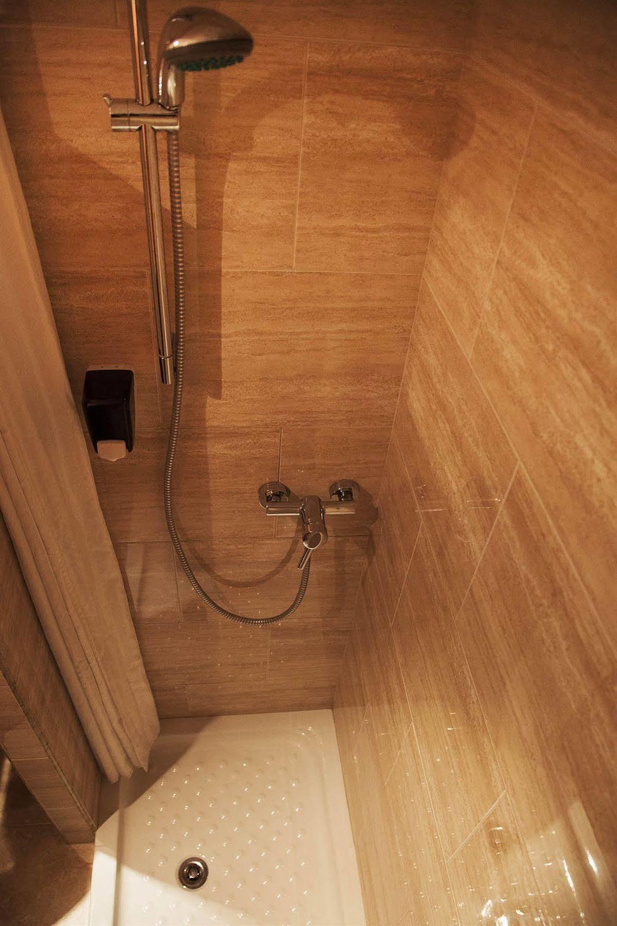 Hostal Residencia Europa Punico อิบิซาทาวน์ ภายนอก รูปภาพ